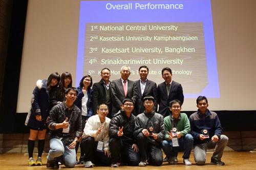 2016年在日本東京工業大學舉辦的「亞洲學生鋼橋競賽」，中央大學奪下總冠軍殊榮。圖／土木系提供