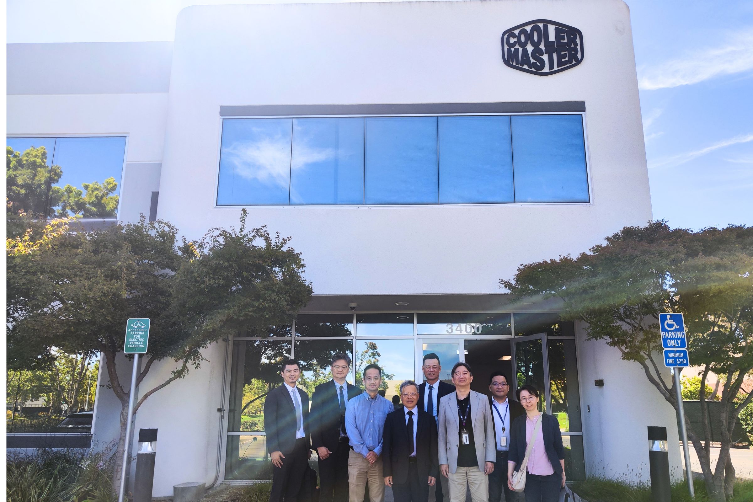 The NCU delegation visits Cooler Master, a global leader in thermal solutions, during its U.S. tour.
