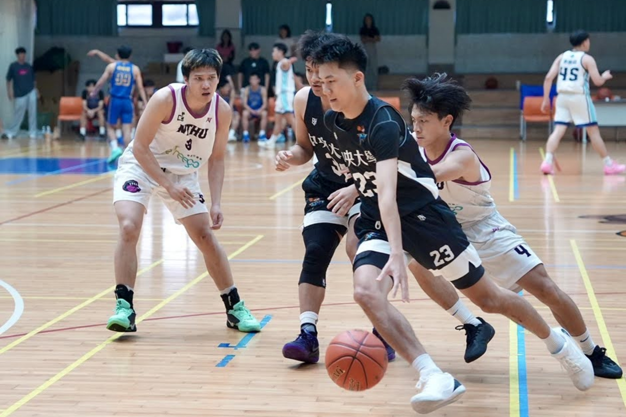 台灣聯合大學系統秉持「整合、卓越、提升」的宗旨，期許運動風氣能擴及整個校園，促進四校間更緊密的合作與發展。蔡沛倫攝